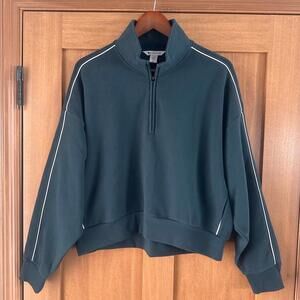 Athleta Forever Fleece 1/2 Zip Crop Sweatshirt in Cypress Green Women’s sz Large